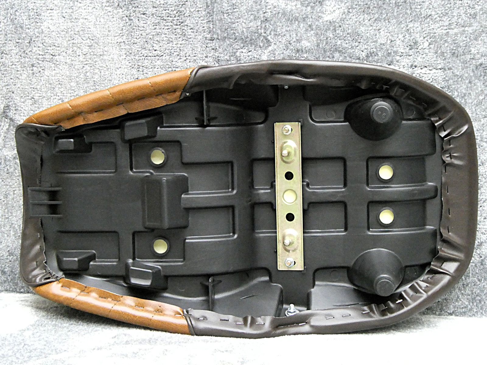 GSX400インパルス 前期 茶ツートン タックロールシート/ブラウン GK79A