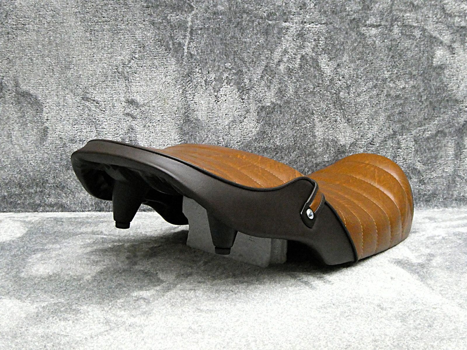 GSX400インパルス 前期 茶ツートン タックロールシート/ブラウン GK79A