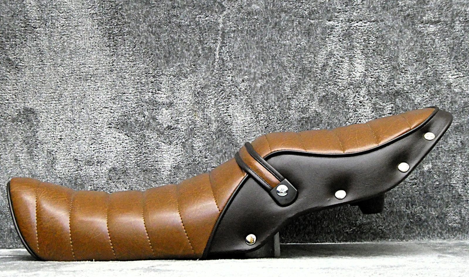 GSX400インパルス 前期 鋲打ち 茶ツートン タックロールシート