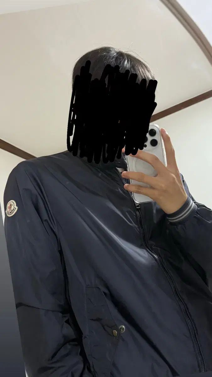 モンクレール ネイビー ダウン ジャケット