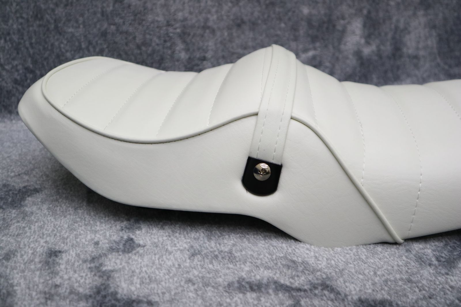 GSX400インパルス 前期 白皮 タックロールシート/ホワイト GK79A ～95