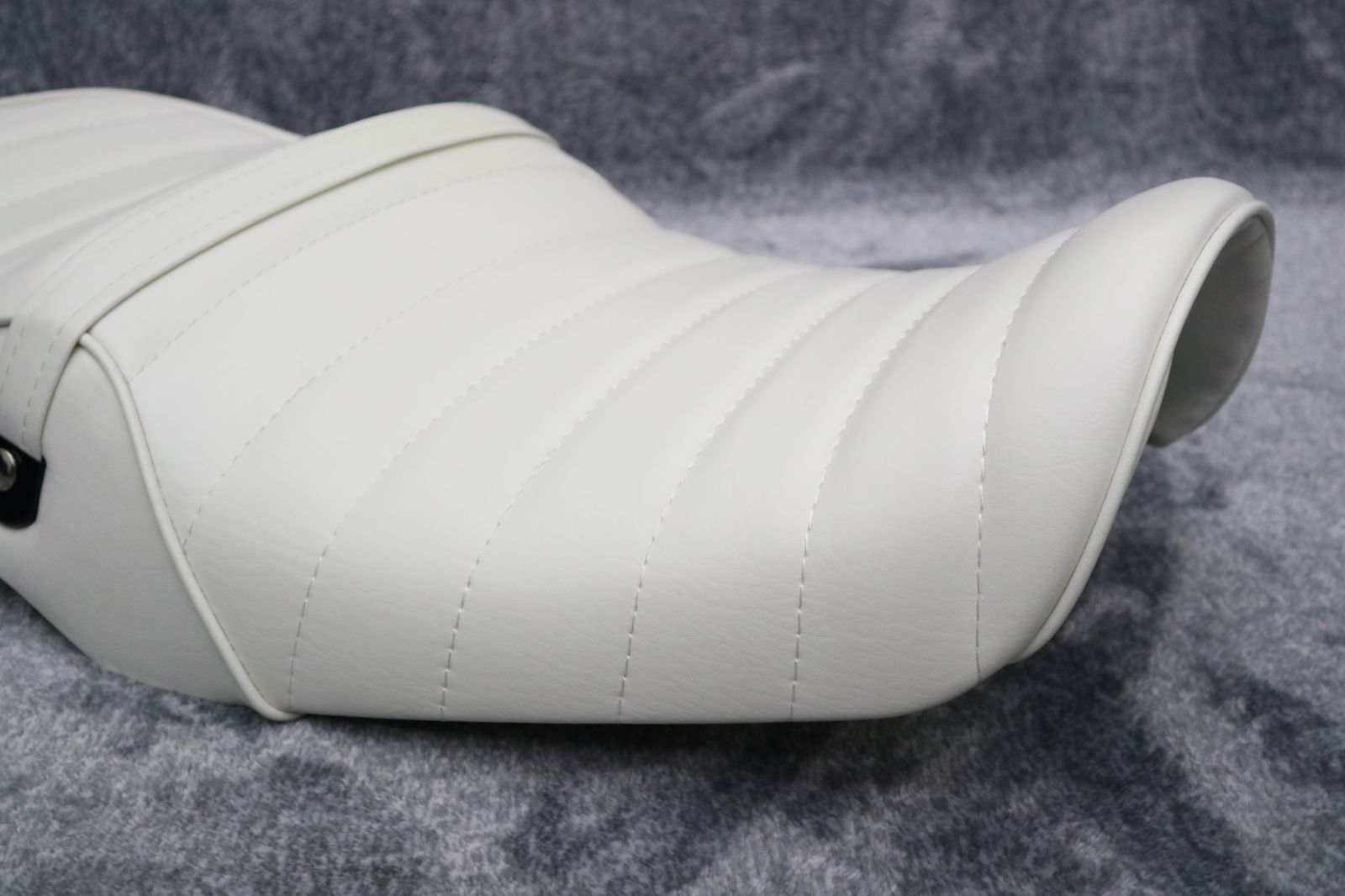 GSX400インパルス 前期 白皮 タックロールシート/ホワイト GK79A ～95