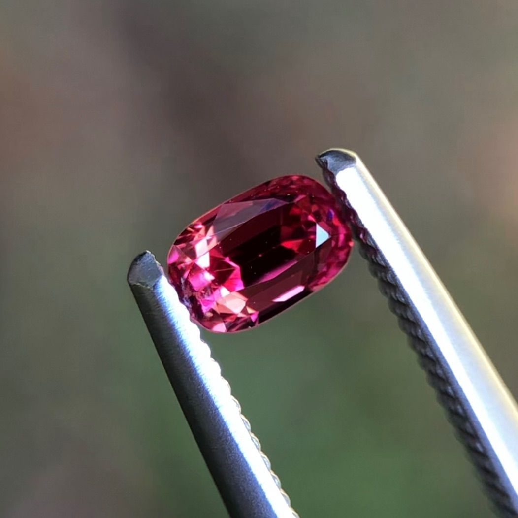 天然非加熱 ミャンマー産 スピネル ルース 0.3 ct 1点物