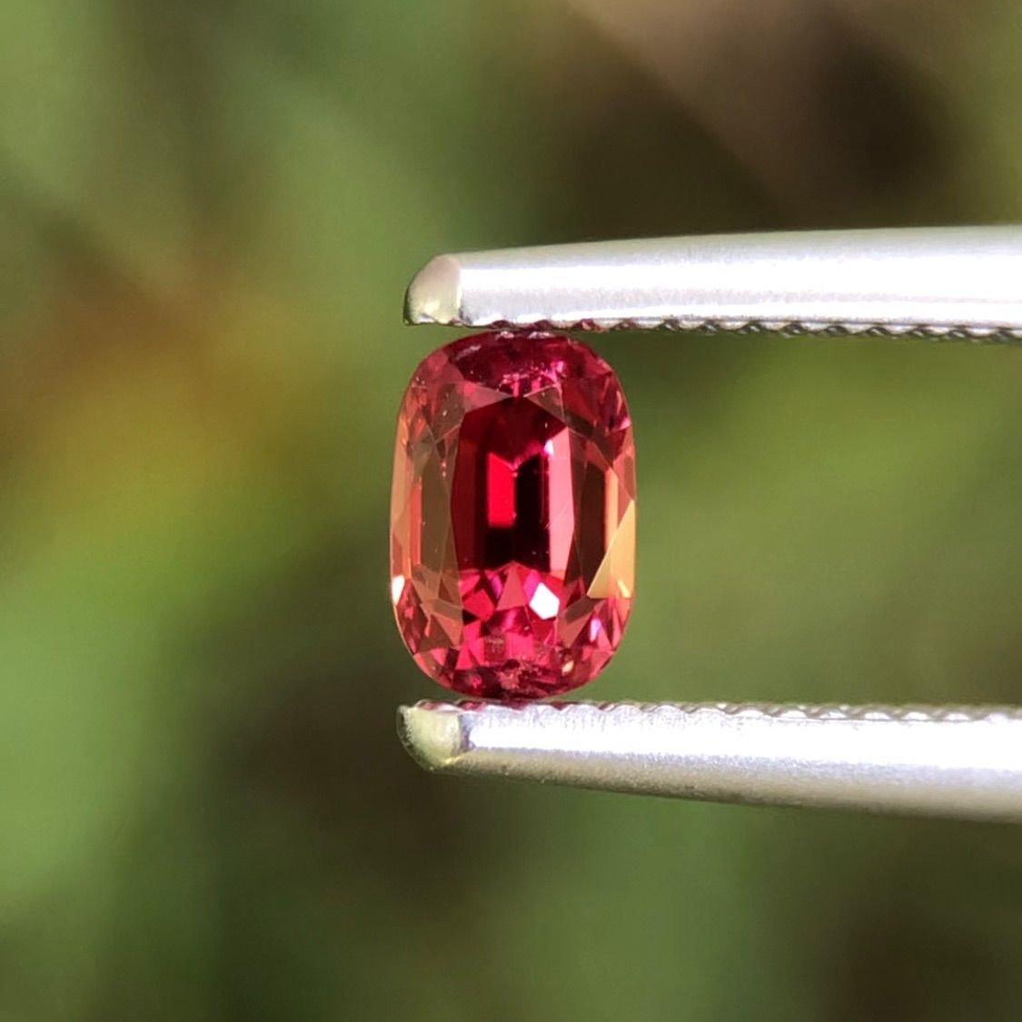 天然非加熱 ミャンマー産 スピネル ルース 0 3 ct 1点物