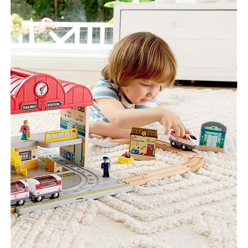| E3877 Station - Set Portable Train Hape(ハペ) ポータブルステーションセット 電車 Hape 公式通販 ハペ（専用） Toy 通販全品無料配達 電気機関車（ブランドハペ）（電車・機関車｜乗り物の