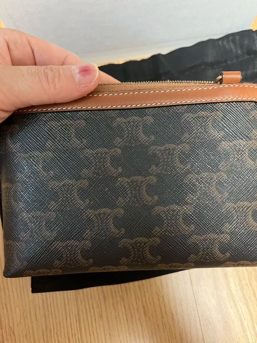 クラッチバッグ