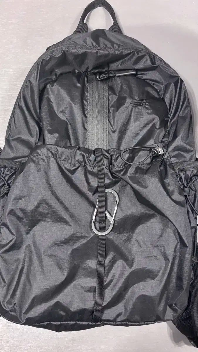 ニューバランス ライト バックパック ブラック