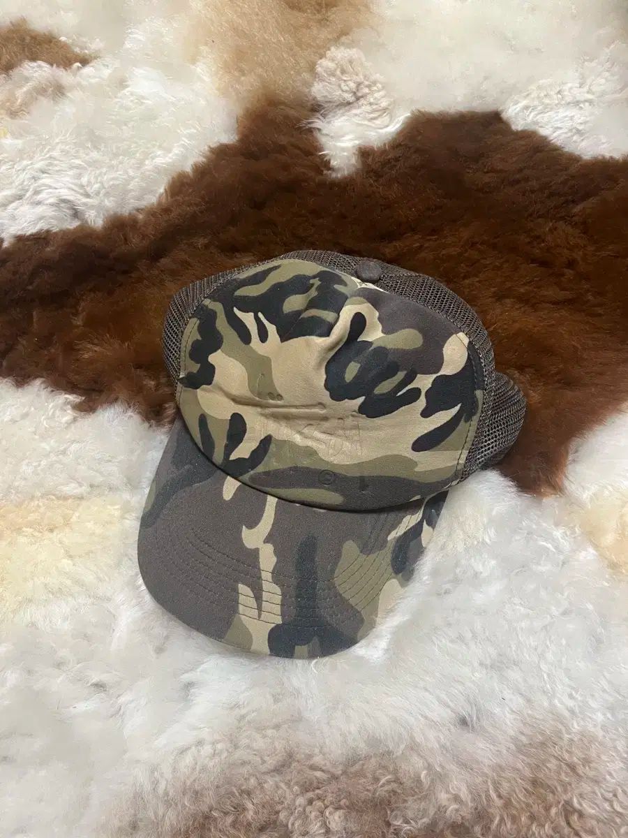 90s STUSSY ステューシー Blue Archive ブルーアーカイブ ブルアカ カモフラ トラッカーキャップ