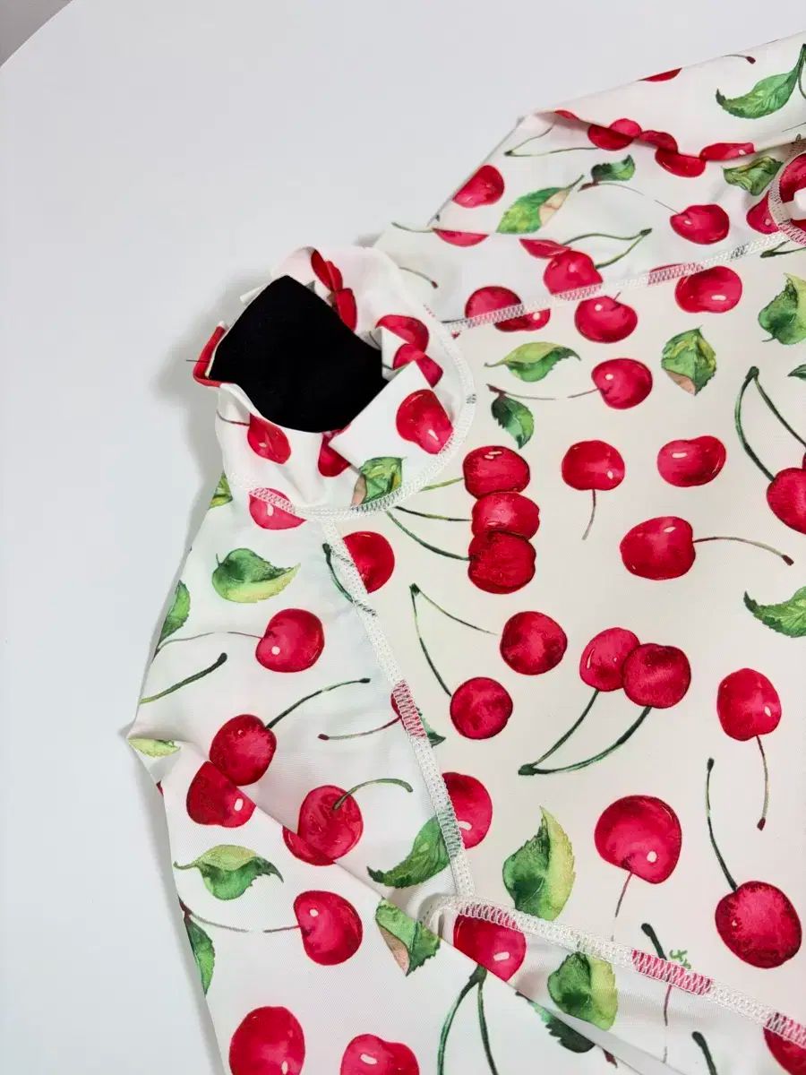 YOBAP 体温保護 ラッシュガード さくらんぼ 5 t ユア YOOA 子供 水着