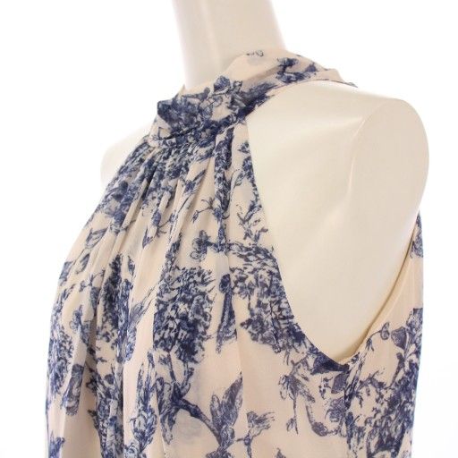 ピンクベージュ