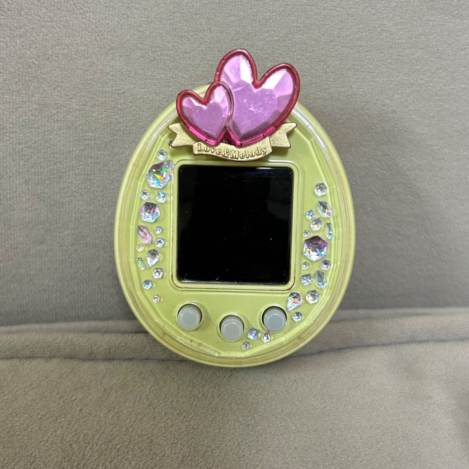 たまごっちピース イエロー デコピアス付き バンダイ たまごっちピース tamagotchi p's イエロー デコピアス付き