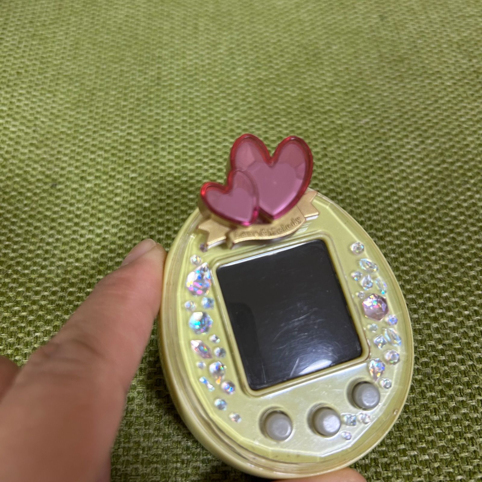 バンダイ たまごっちピース tamagotchi p's イエロー デコピアス付き