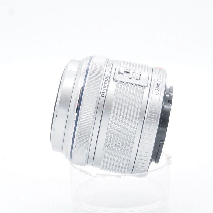 オリンパス OLYMPUS M.ZUIKO DIGITAL 14-42 F3.5-5.6II R シルバー