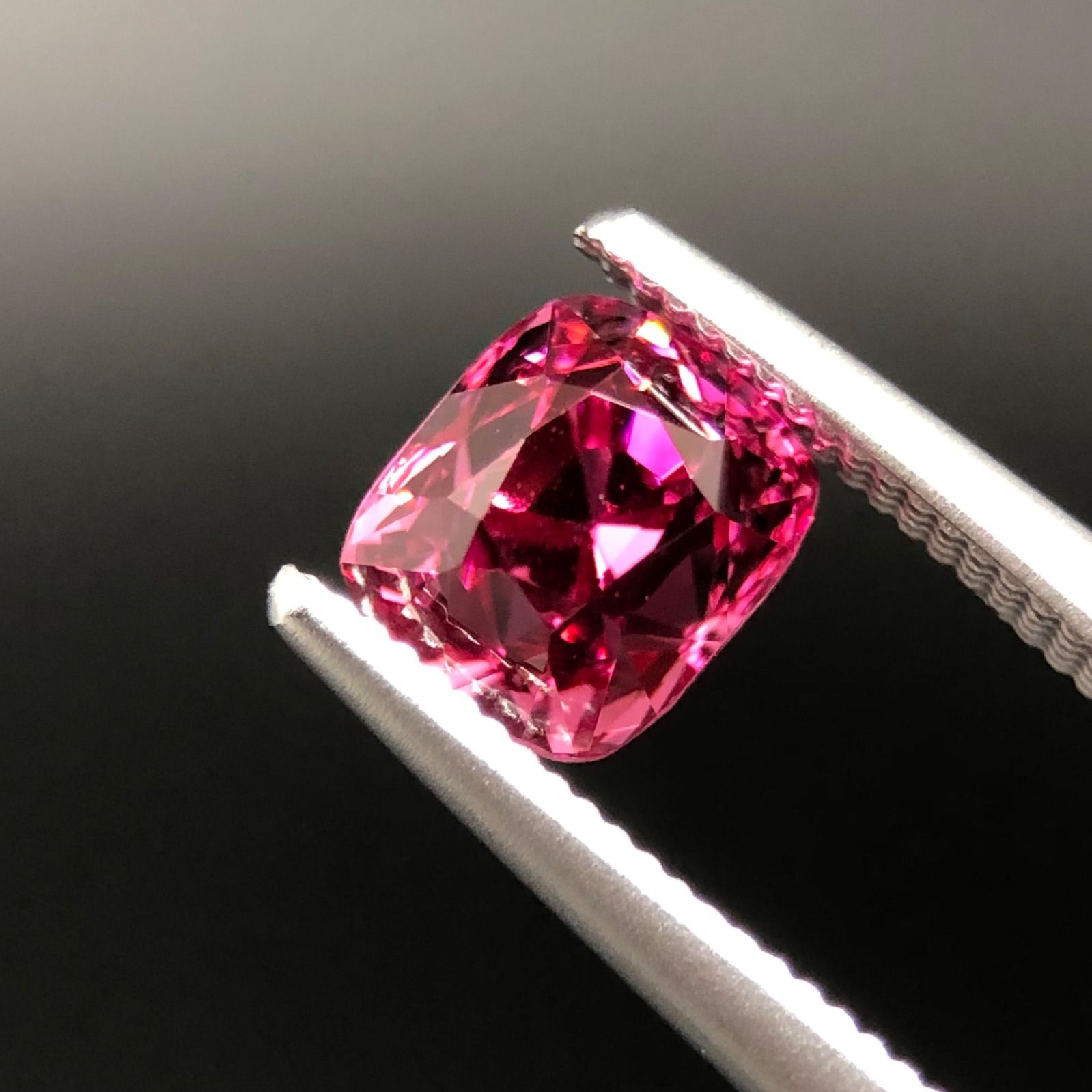 天然非加熱 ミャンマー産 レディッシュピンク スピネル ルース 1.08ct 1点物 産地証明鑑別書付き