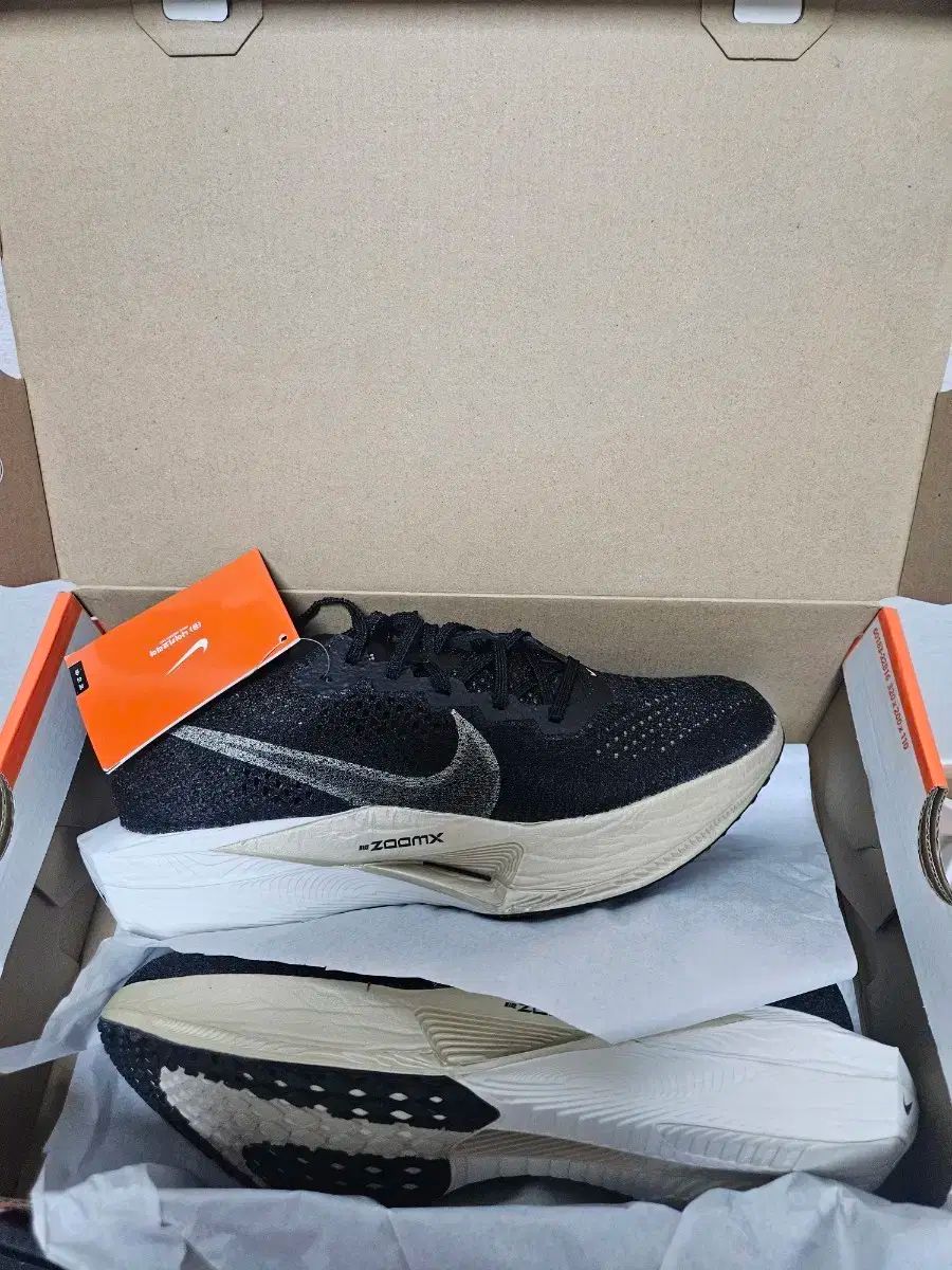 260 NIKE ヴェイパーフライ3