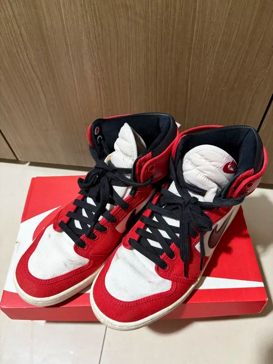 ナイキ エア ジョーダン1 ko シカゴ 265