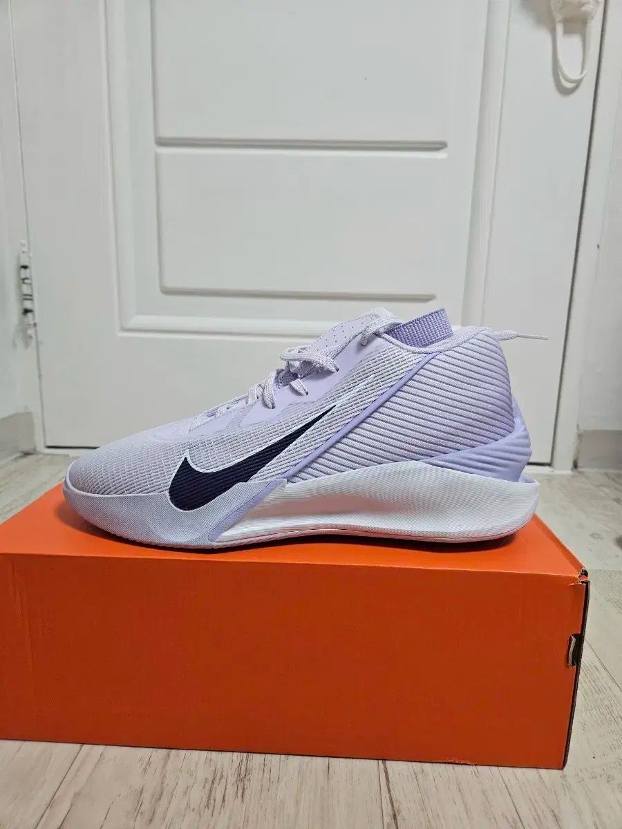 ナイキ バスケシューズ G T JUMP ACADEMY EP 270 280