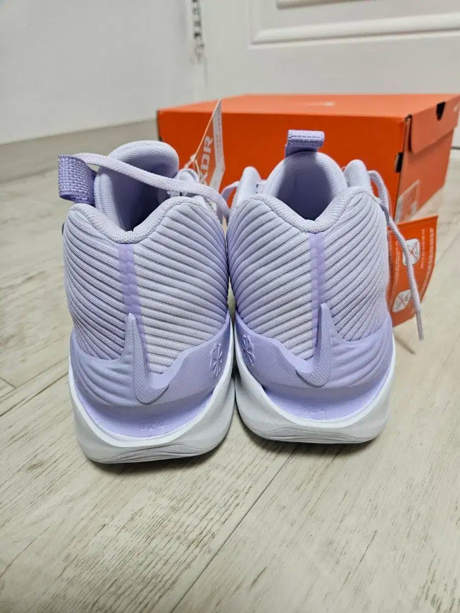 バスケシューズ