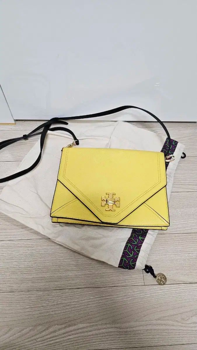 トリーバーチ イエロー クロスバッグ ダストバッグ