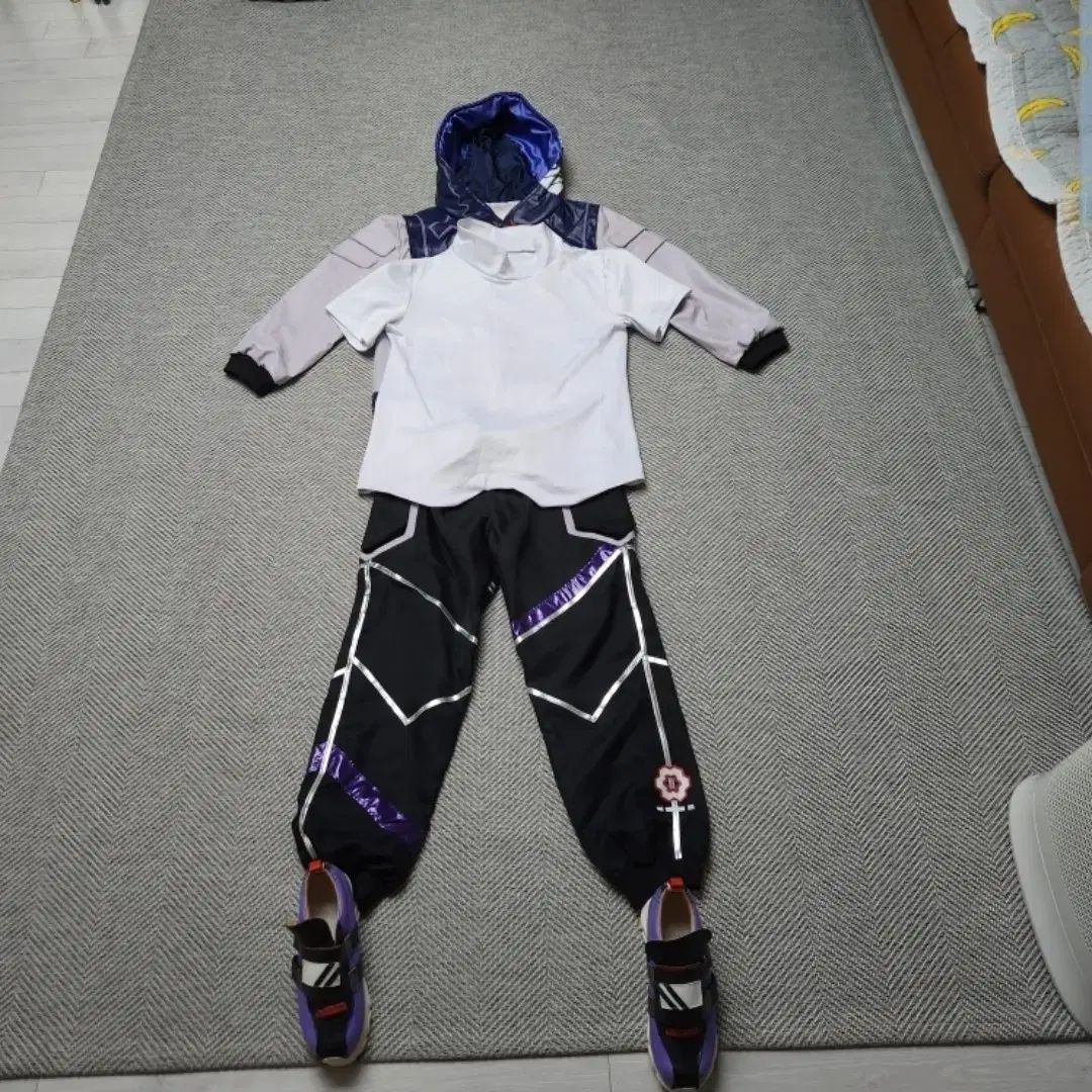 VALORANT ヴァロラント アイソ コスプレ 衣装 セット