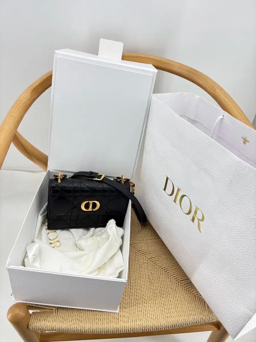 ディオール ミス カロ カナージュ ミニ