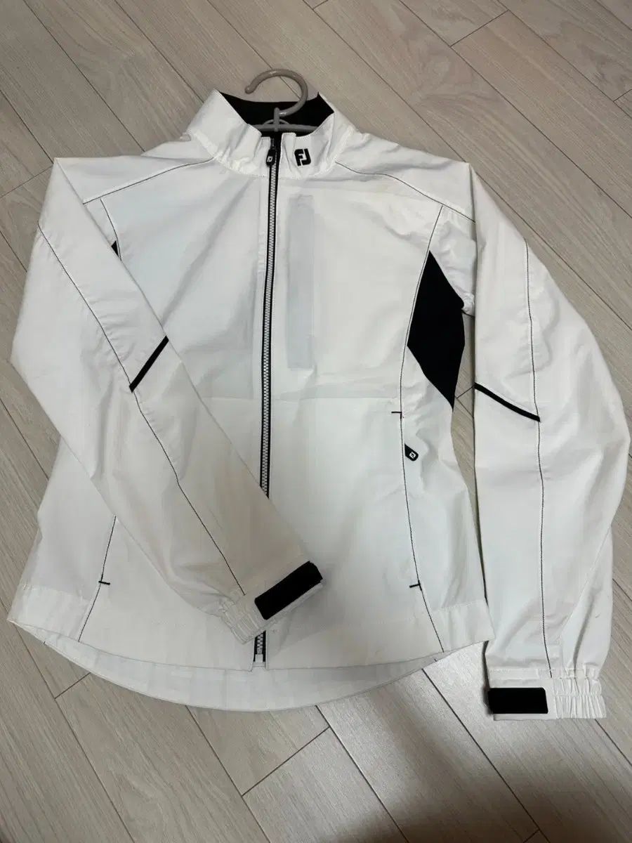 FJ フットジョイ レディース ゴルフ ウィンドブレーカー 白
