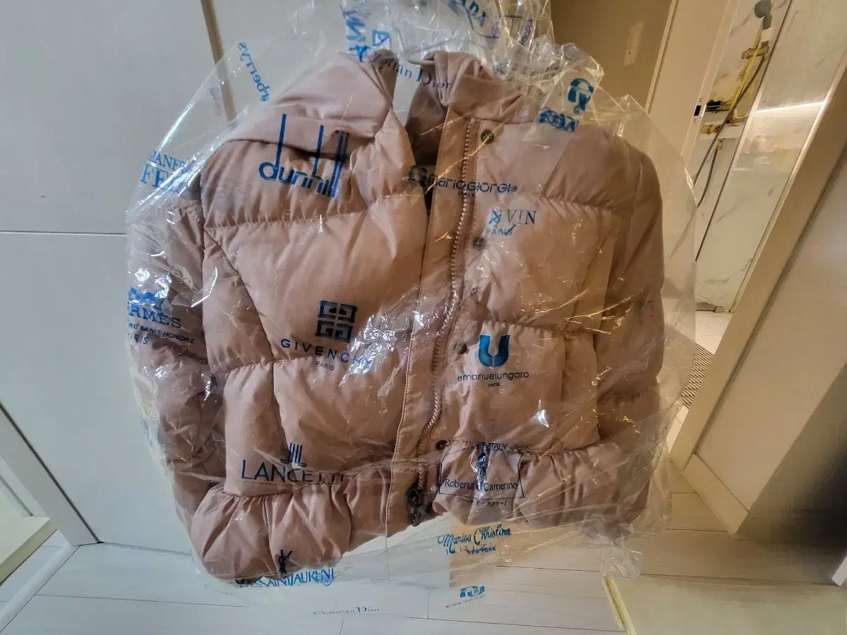  モンクレール キッズ 5 y ピンク カオルレ ダウン その他 ジャケット ブルゾン