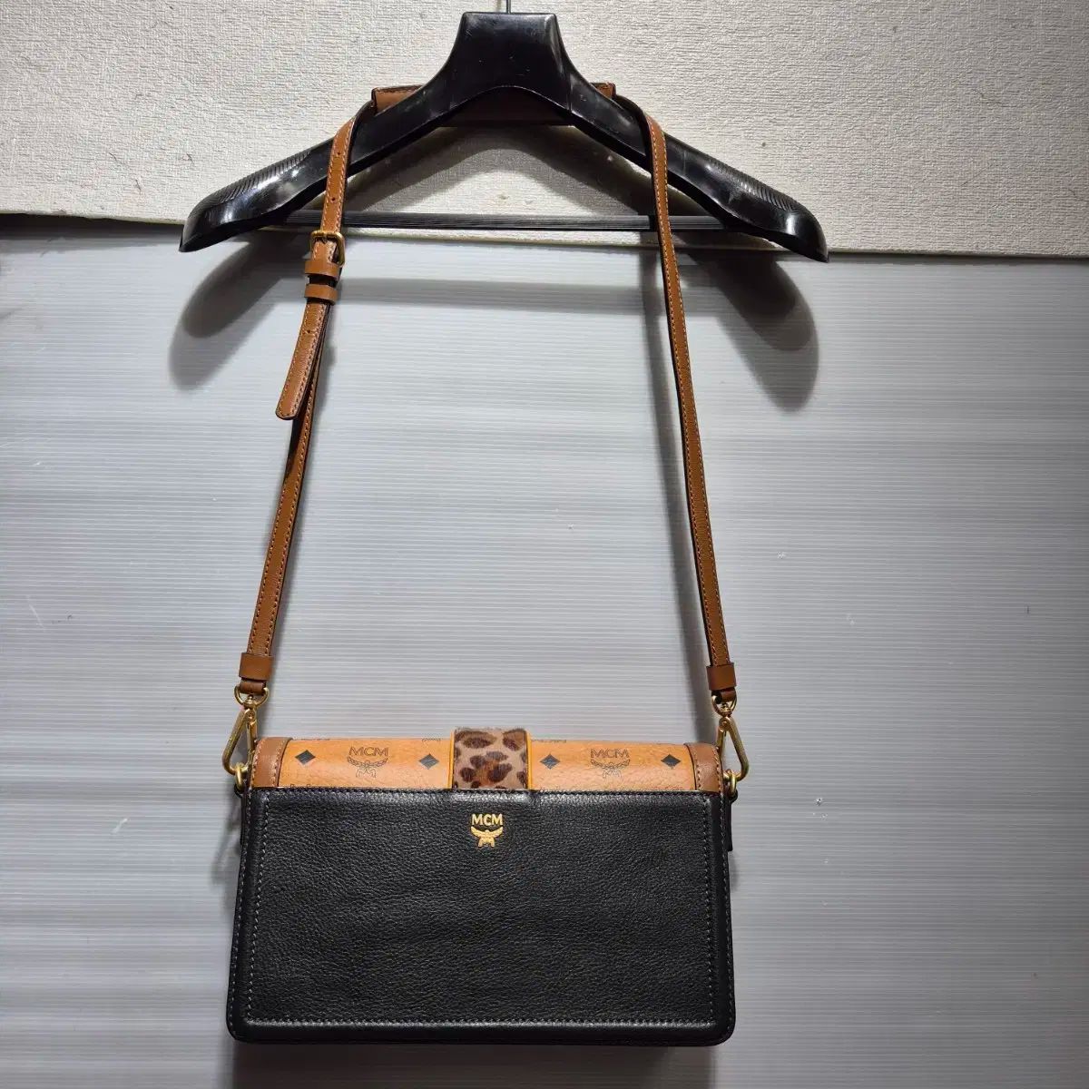 MCM レオパードパータン クロスバック