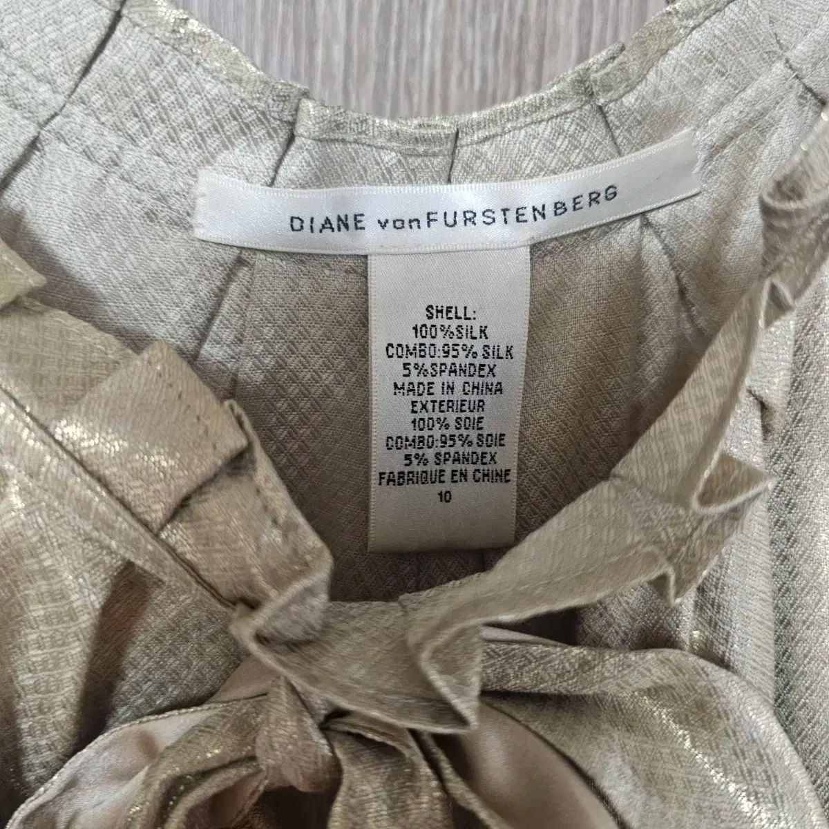  DIANE von FURSTENBERG メタリック シルク ボウ 長袖 七分袖 ミニワンピース