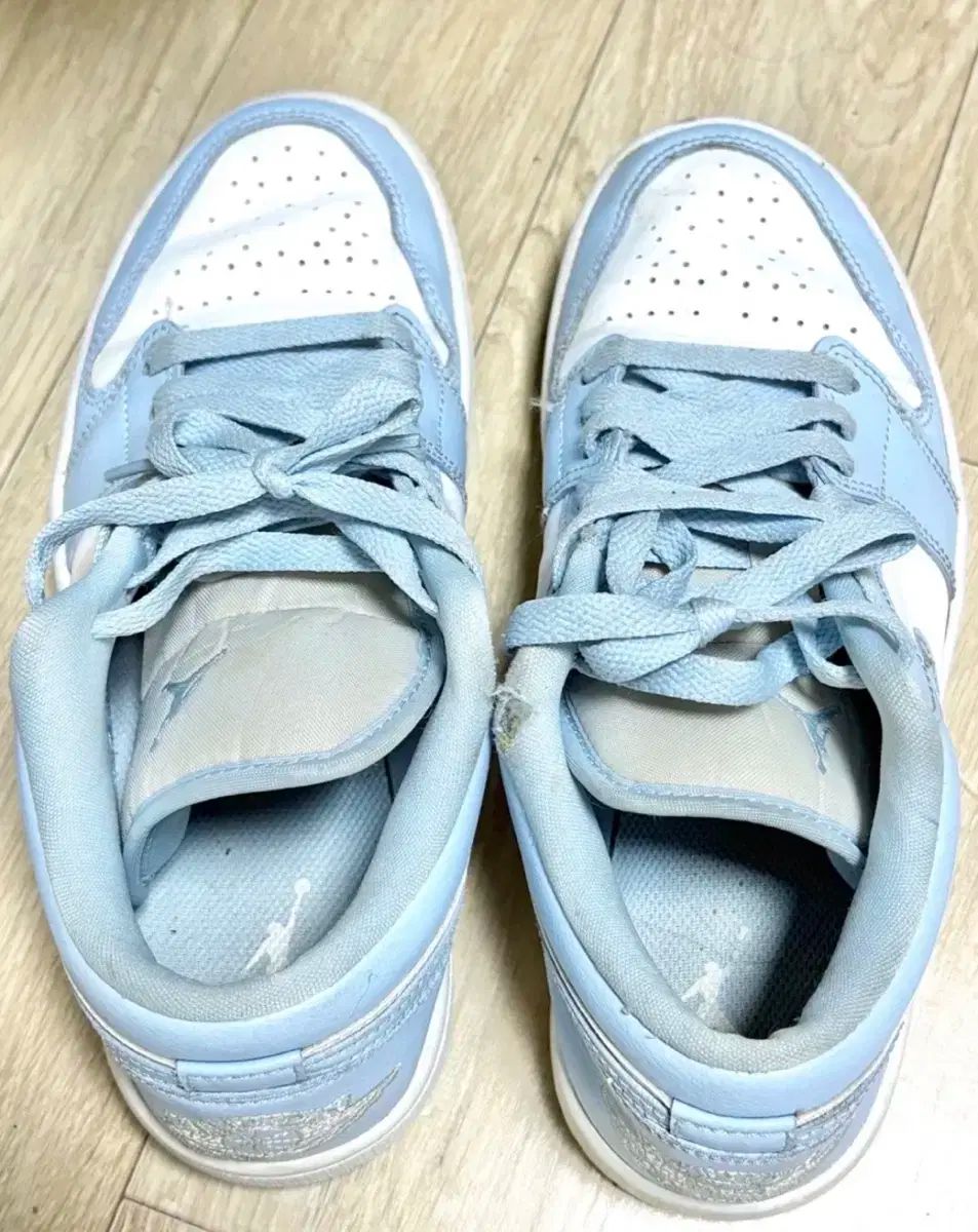 エア ジョーダン 1 ロー 白 アイス ブルー 245