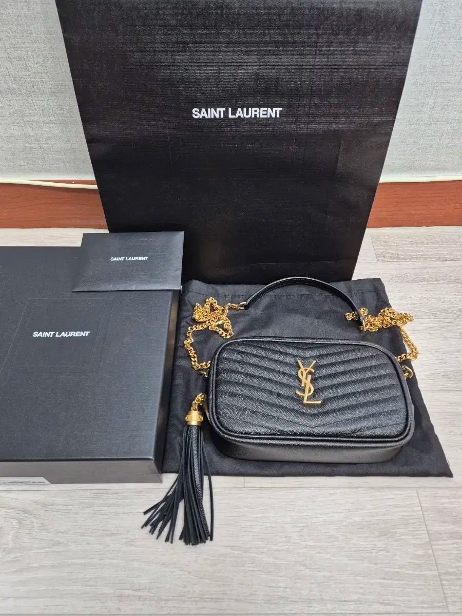 イヴ サンローラン ル カメラバッグ