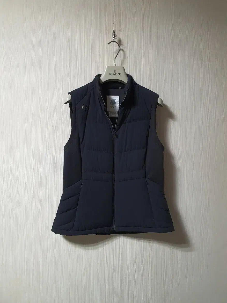 デサント ゴルフ 軽量 ダウン ベスト ダウン 90 サイズ