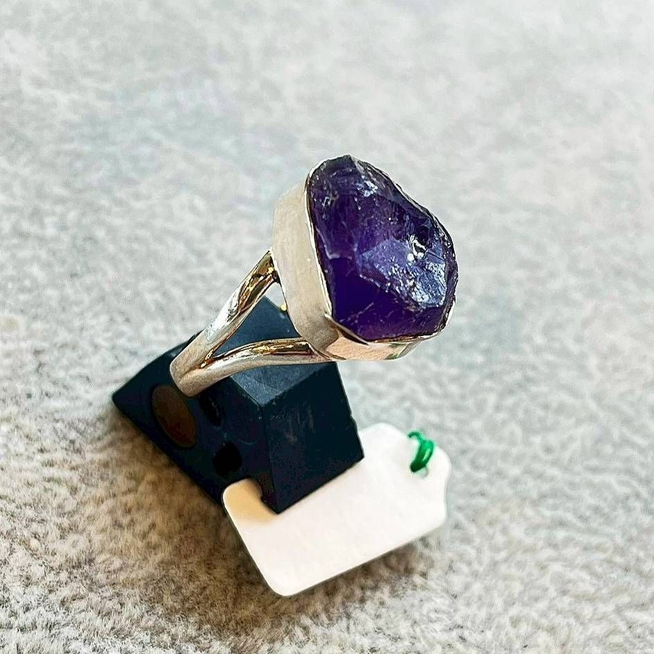 シルバーリング アメジスト 15号 シルバー925 925刻印 天然石 指輪 原石風カット ハンドメイド 一点もの 手作り 刻印 レディース メンズ おしゃれ 個性派 天然石リング プレゼント ギフト 誕生日 記念日 贈り物