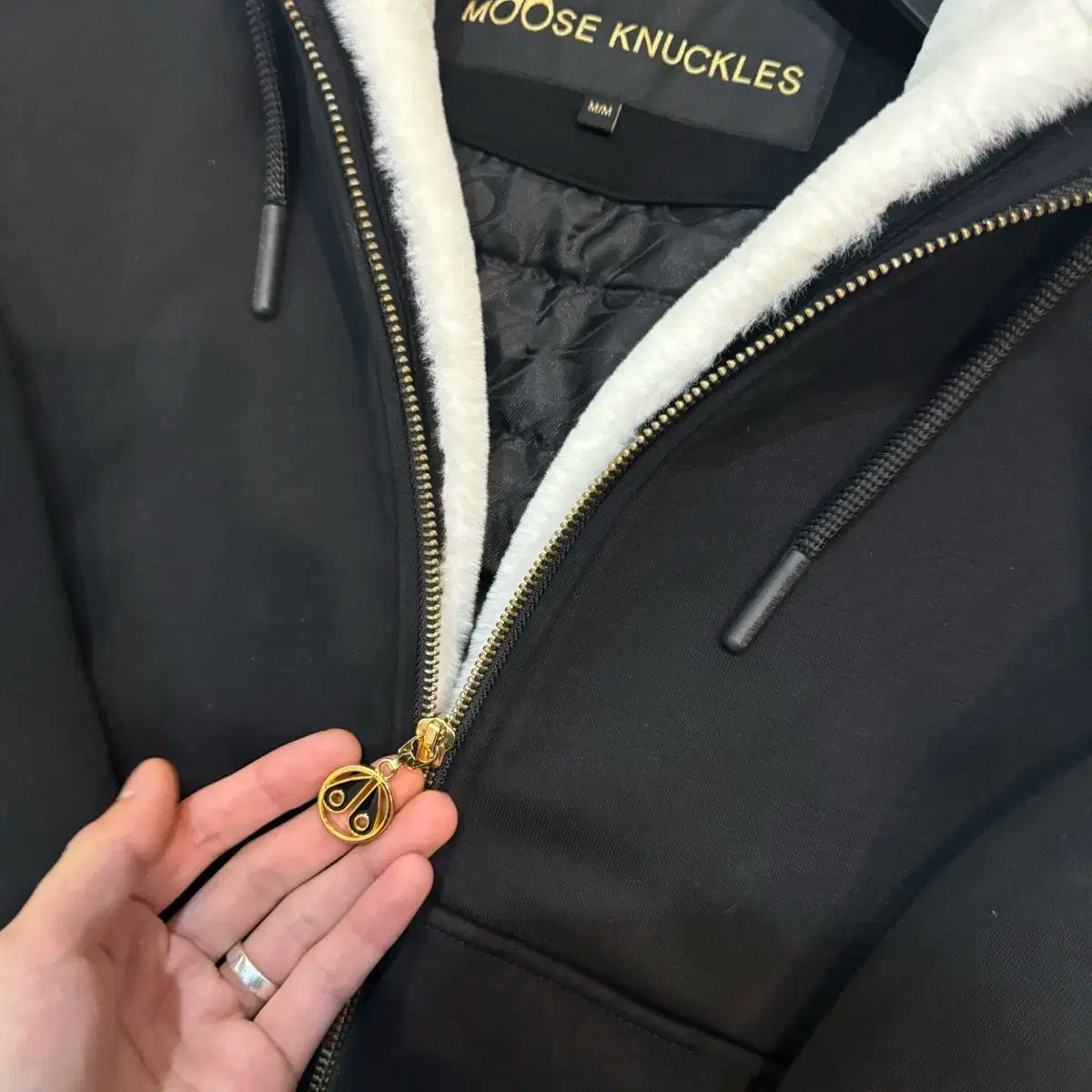 ムースナックルズ