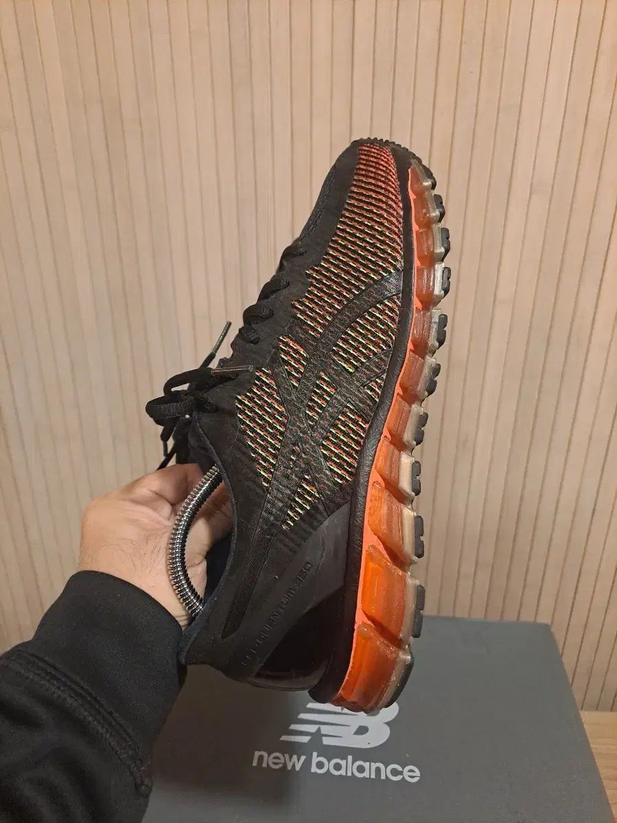  アシックス ゲル クォンタム 360 ブラック オレンジ スニーカー 25.5 cm シューズ(男性用) テニス