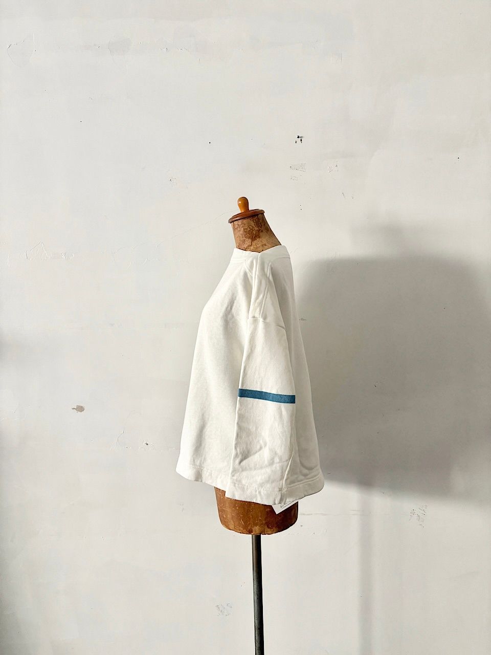 裏毛の四角ボートネックトレーナー