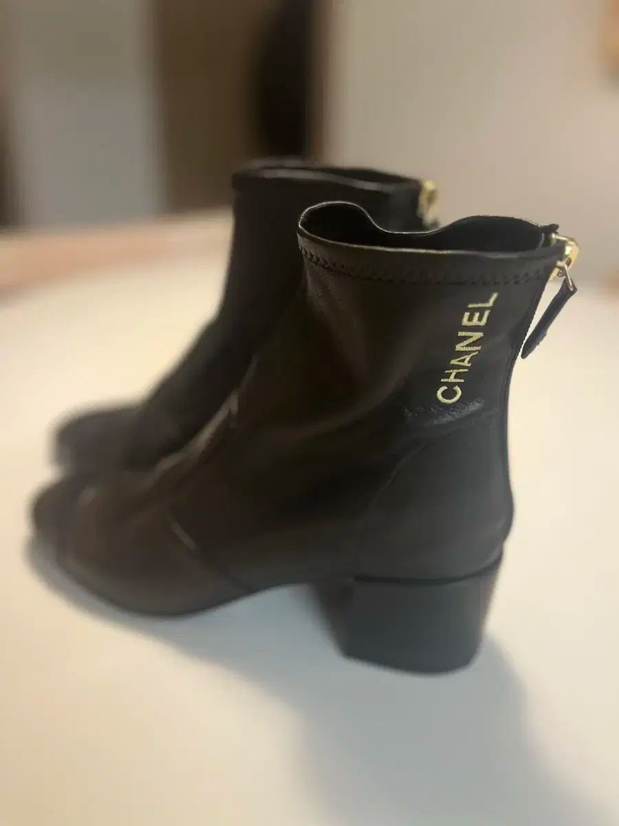 CHANEL シャネル アンクルブーツ 245