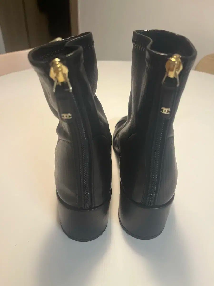 CHANEL シャネル アンクルブーツ 245