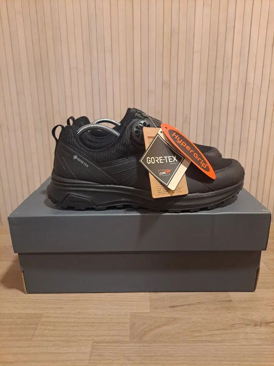 トレクスタ ブラック ゴアテックス 登山靴 スニーカー 260