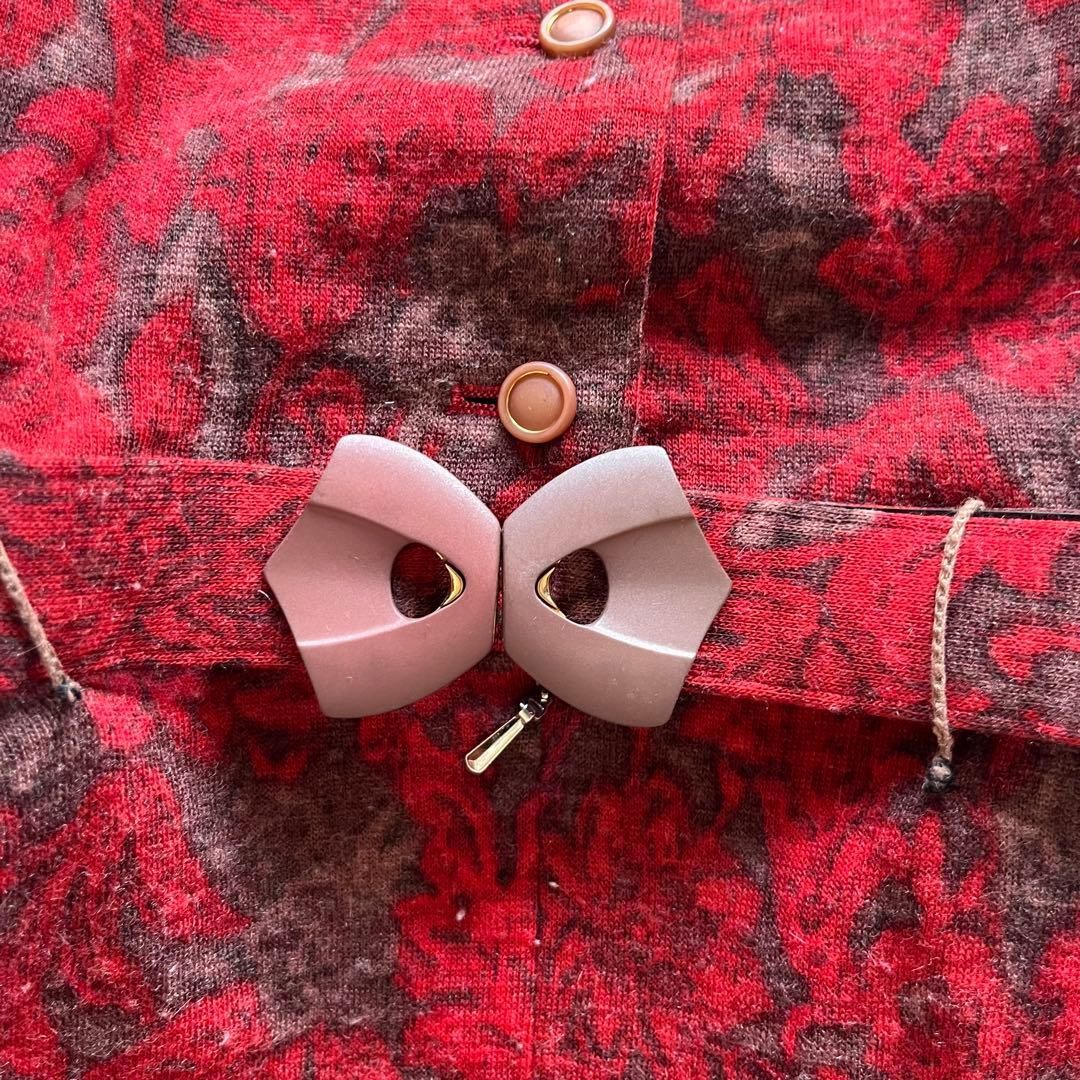 赤ブラウン花柄ワンピース｜ウール混ベルト付きクラシカルドレス