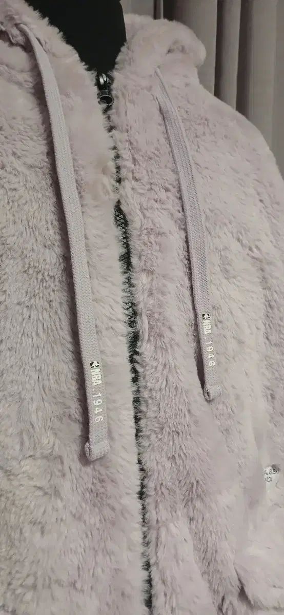 NBA レディース ボアファー ロング フーディー ジップアップ オーバーサイズ Sサイズ