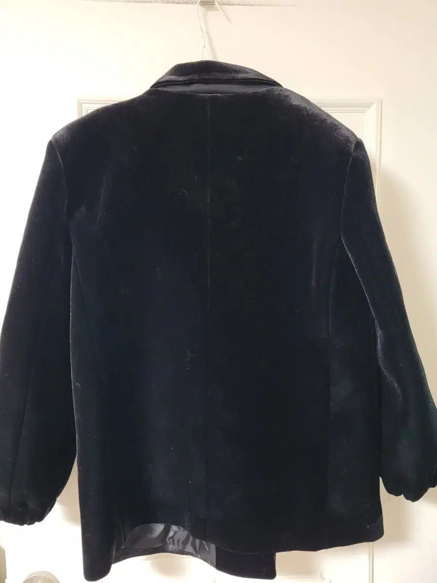 セレブリティ ツアーベルベット パール ボタン ジャケット
