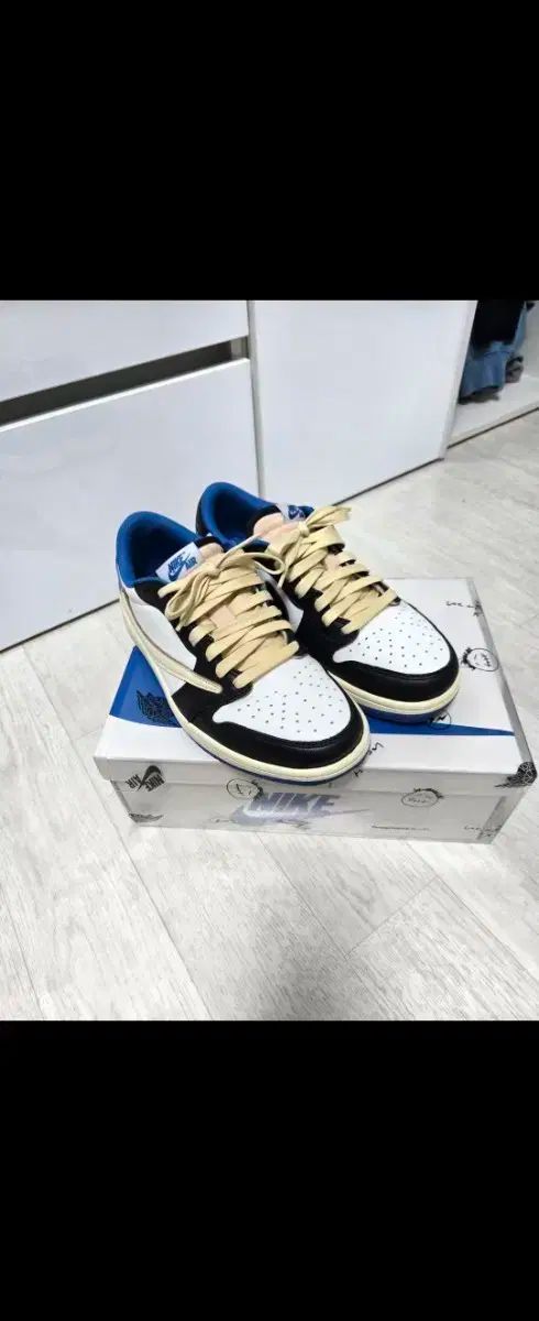 ジョーダン1 ロー トラヴィススコット FRAGMENT DESIGN フラグメント デザイン 25.5cm