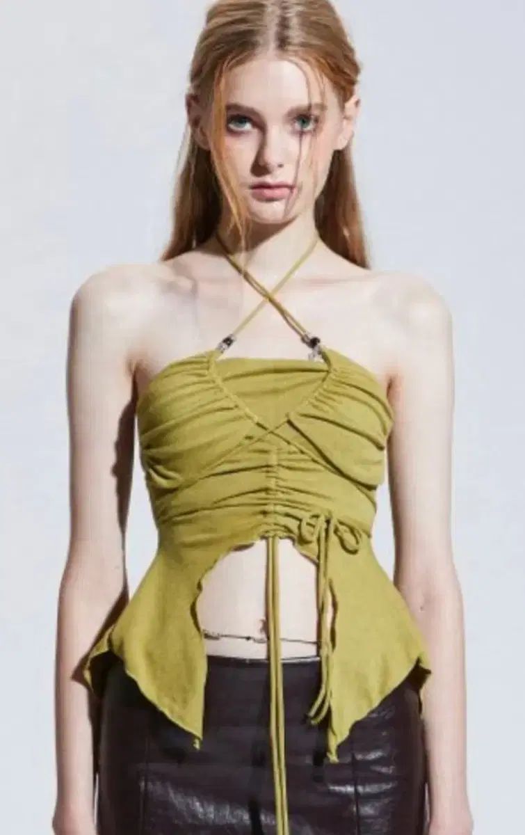 PAIN OR PLEASURE ペインオアプレジャー モーフォ トップス ノースリーブ キャミソール ホルターネック クロップド オリーブ