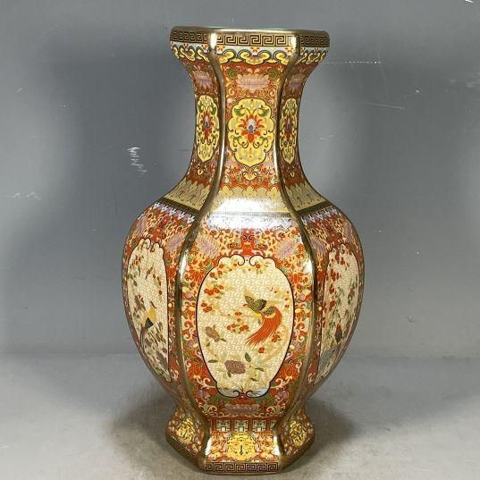 清乾隆琺瑯彩花鳥図紋四方賞瓶 景徳鎮 陶磁器 装飾品 工芸品 美術品 置物 清乾隆琺瑯彩花鳥図紋六稜賞瓶 景徳鎮 陶磁器 装飾品 工芸品 美術品