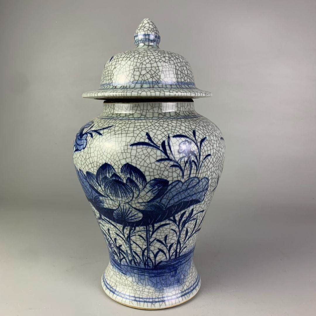 青花荷花?将軍缶 景徳鎮 陶磁器 装飾品工芸品 美術品 置物 - メルカリ