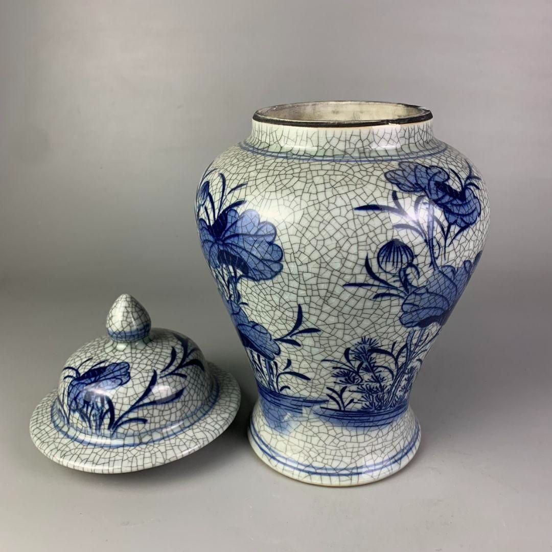 青花荷花纹将軍缶 景徳鎮 陶磁器 装飾品工芸品 美術品 置物 青花荷花?将軍缶 景徳鎮 陶磁器 装飾品工芸品 美術品 置物 - メルカリ