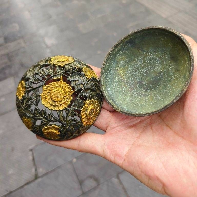 銅器 透かし彫り蓮花炉 家庭 茶台 客間 書斎 香炉 工芸品 置物 銅器 透かし彫り蓮花炉 家庭 茶台 客間 書斎 香炉 工芸品 置物