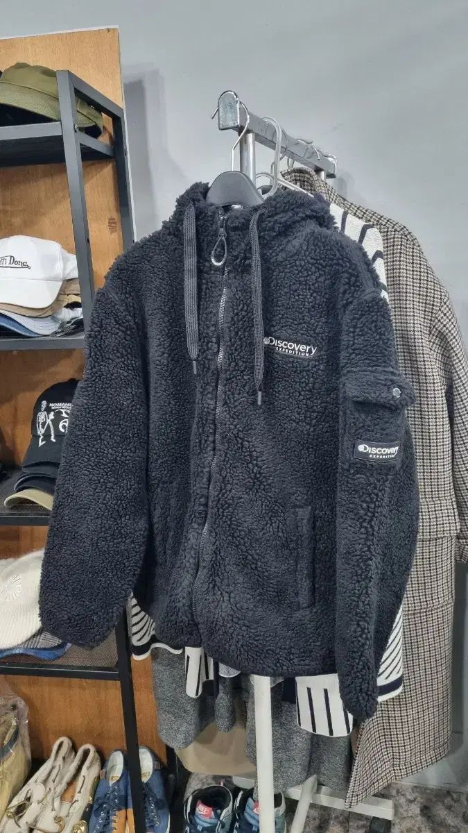 DISCOVERY レディース 95サイズ 黒 뽀그리 フリース カーゴ フーデッドジャケット