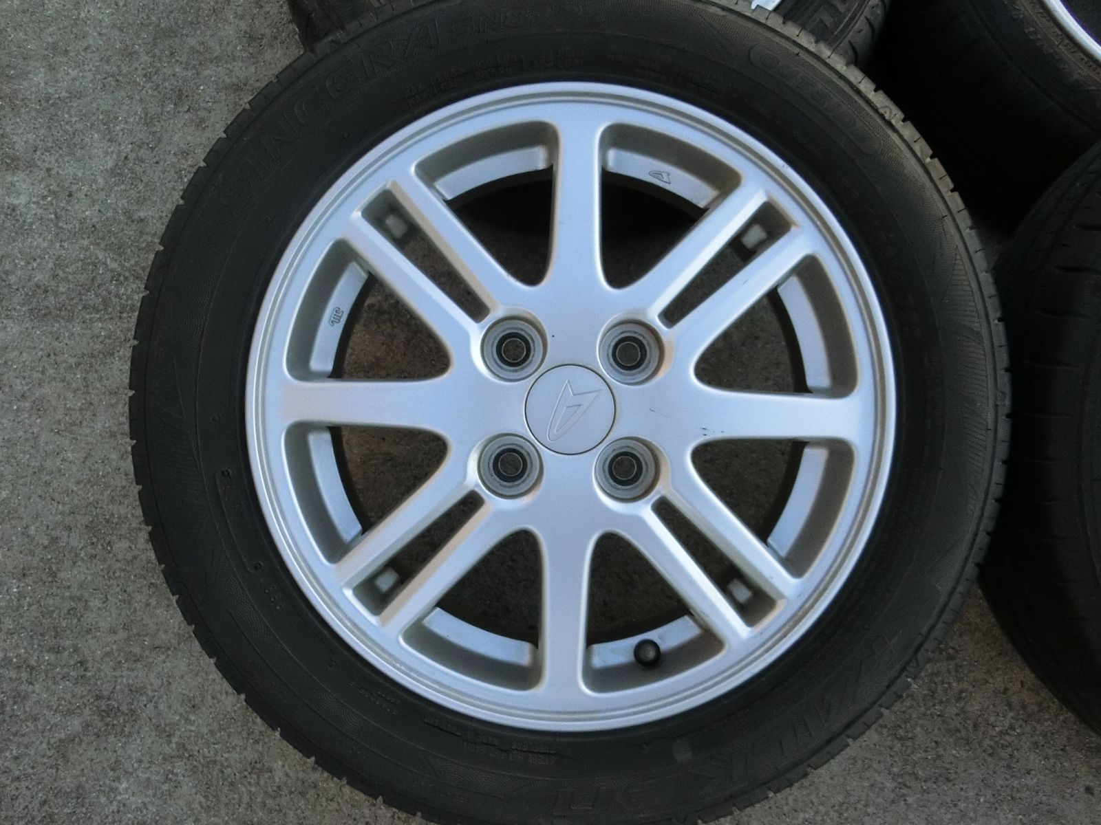 880 ダイハツ 14インチ アルミホイール 4穴 14 4 5 J 45 PCD 100 4本セット 155 65 R ムーヴ 外し